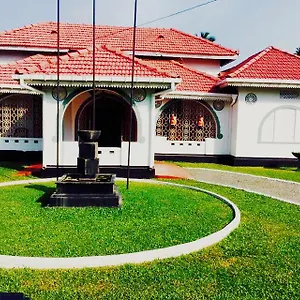 Walawwa Dutch House Hotel